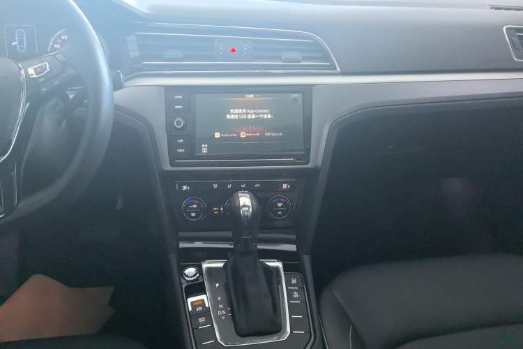 Used Volkswagen Lamando 2019 280TSI DSG Comfort Edition China VI standard
