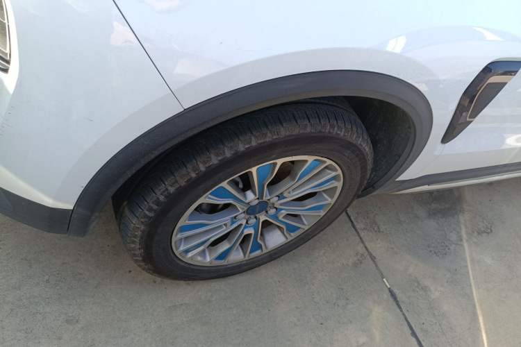 Used Lynk & Co 01 2017 2.0T Two-Wheel-Drive Version Left Front Wheel Hub