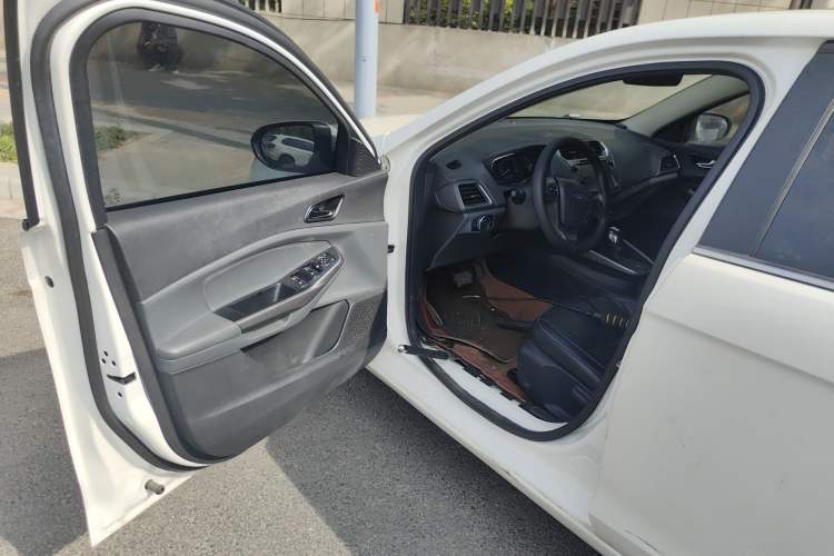 Used Ford Escort 2015 1.5L Automatic Fashion Model Driver Seat