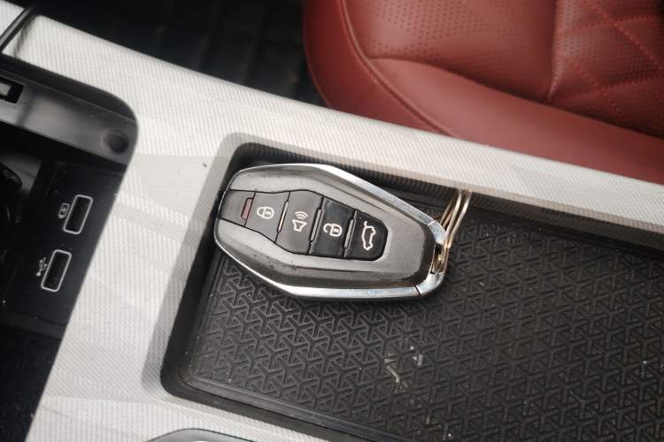 Used JETOUR X70 PLUS 2023 1.5T DCT Brave PLUS 7-Seater