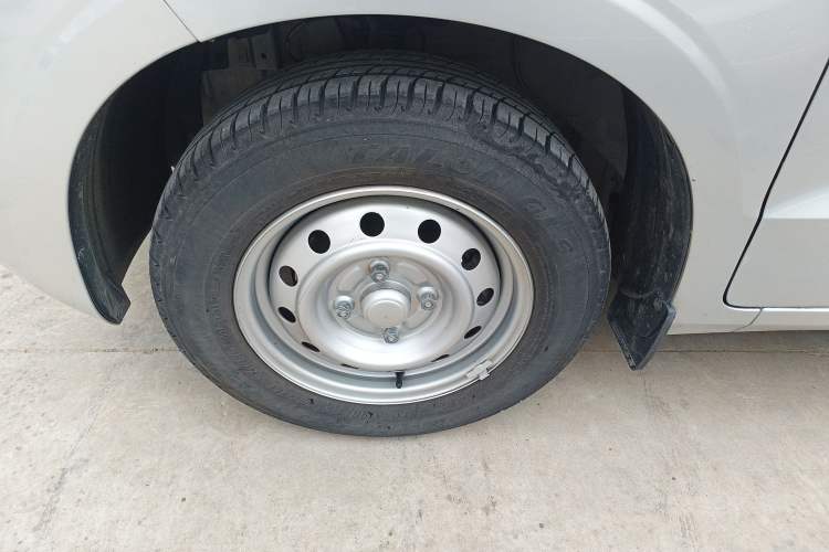 Used Wuling Hongguang V 2022 1.5L Jingqu Edition Electric-Assist LAR