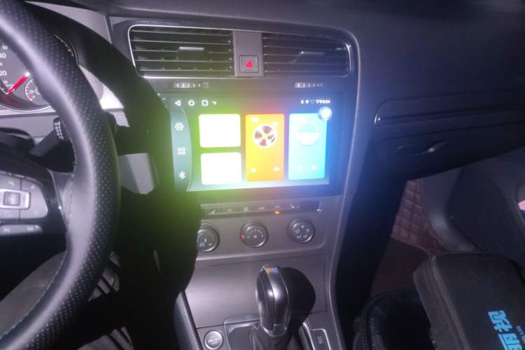 Used Volkswagen Golf 2014 1.4TSI Automatic Luxury Model
