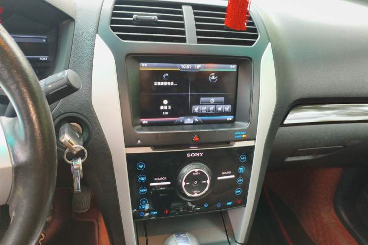 Used Ford Explorer 2013 3.5L Deluxe Model Audio And AC Panel