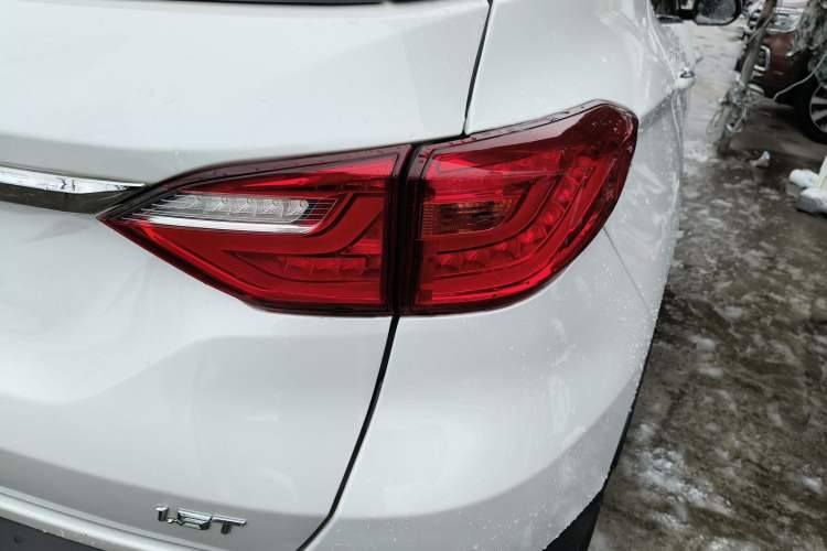 Used Hanteng X5 2018 1.5T CVT Luxury Edition
