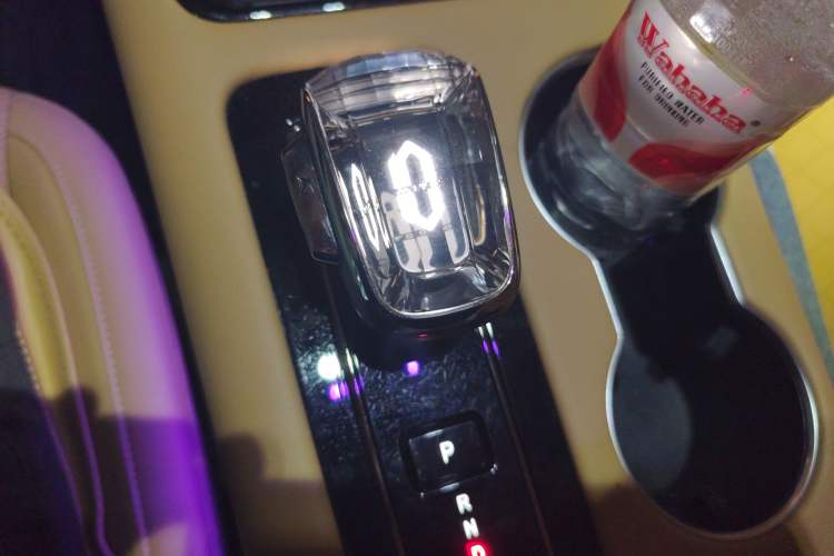 Used Hima AITO M5 2023 All-Electric Rear-Drive Standard Edition Gear Lever