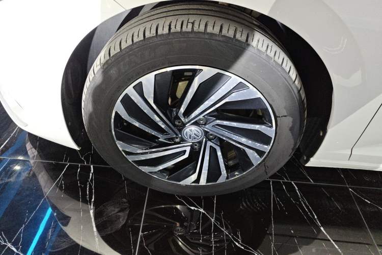 Used Volkswagen Sagitar 2021 280TSI DSG Luxury Smart Connectivity Edition