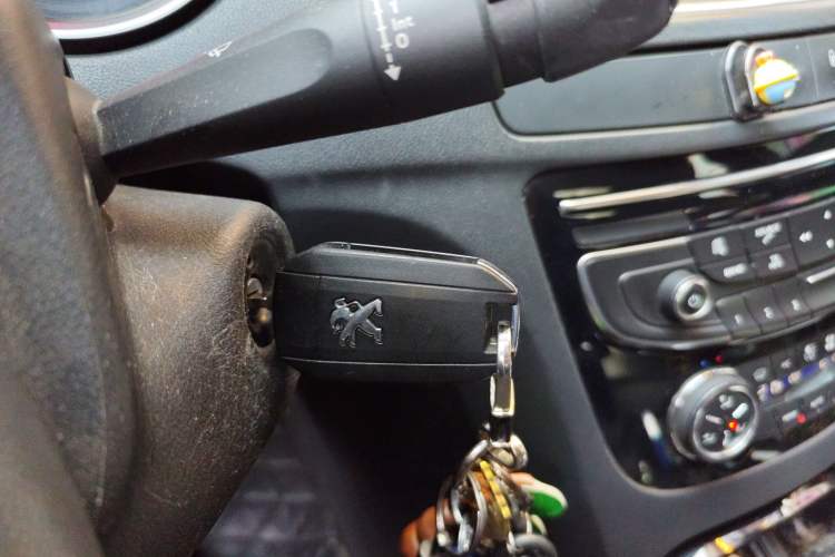 Used Peugeot 508 2015 2.0L Automatic Zhiyi Edition
