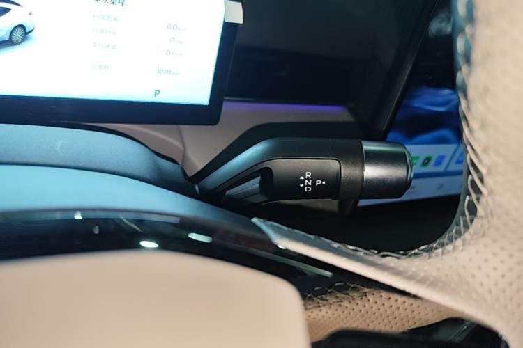 Used Geely Galaxy 8 2025 130km EM-P Starship Edition Gear Lever