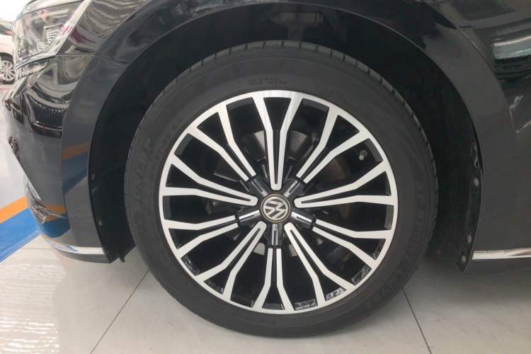 Used Volkswagen Phideon 2016 380TSI Two-Wheel-Drive Supreme Edition
