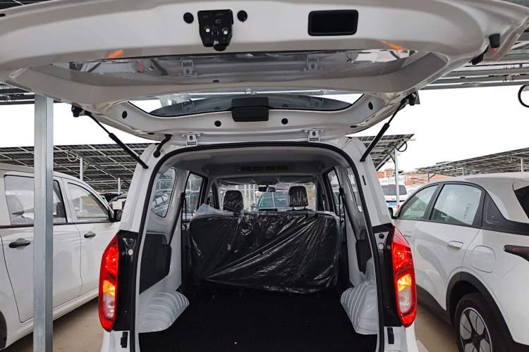 Used Wuling Hongguang New Energy 2024 All-Electric Model 300KM Standard Version
