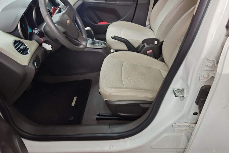 Used Chevrolet Cruze 2015 1.5L Classic SE AT
