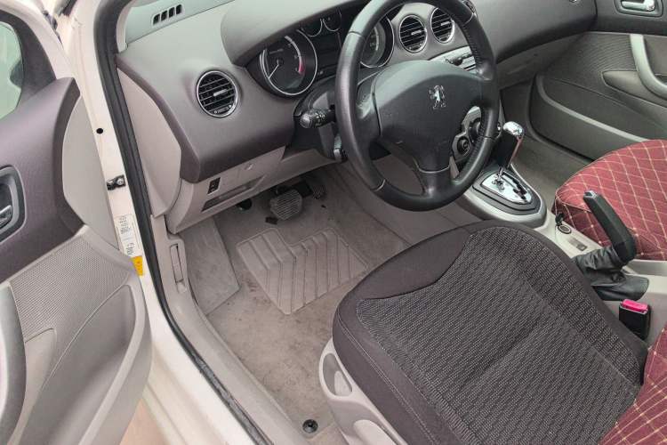 Used Peugeot 308 2009 1.6T SW Fashion Edition Driver Seat