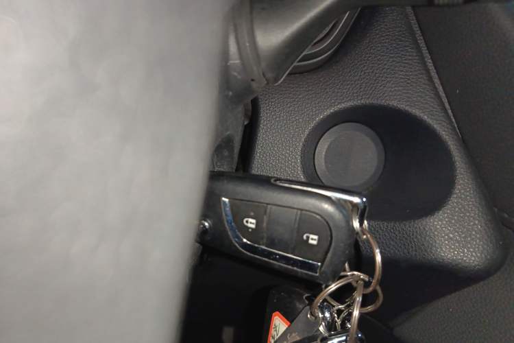 Used Toyota FRONTLANDER 2024 2.0L CVT Elite Edition