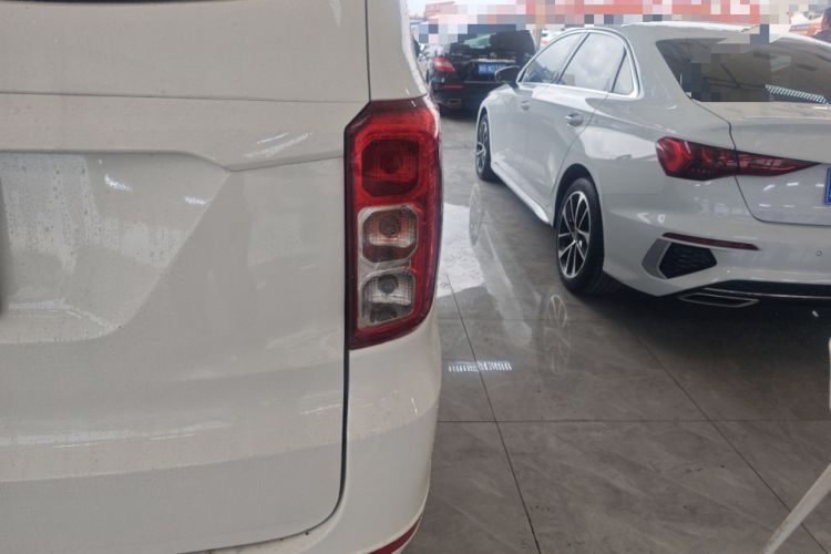 Used Wuling Hongguang 2019 1.5L S Standard Version China VI LAR Exterior 3