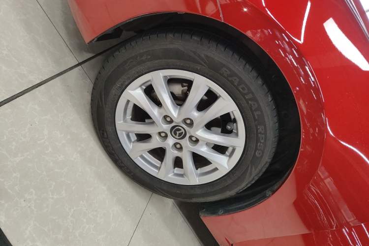 Used Mazda 3 Axela 2016 Sedan 1.5L Automatic Comfort Model