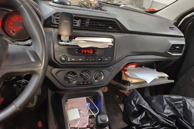 Used Wuling Hongguang 2019 1.5L S Basic Version China VI Standard LAR
