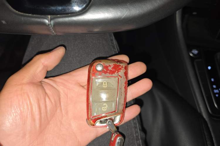 Used Volkswagen Golf 2017 230TSI Automatic Luxury Million-Vehicle Commemorative Edition Vehicle Key