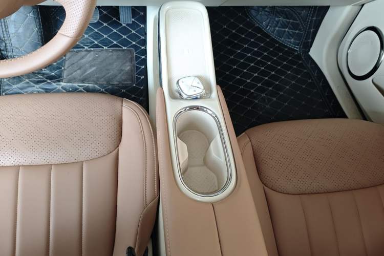 Used Wuling Bingo 2025 410 km Lingxi Deluxe Edition Gear Lever