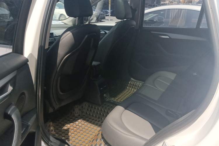 Used BMW X1 2016 sDrive18Li Fashion Model Left Rear Seat