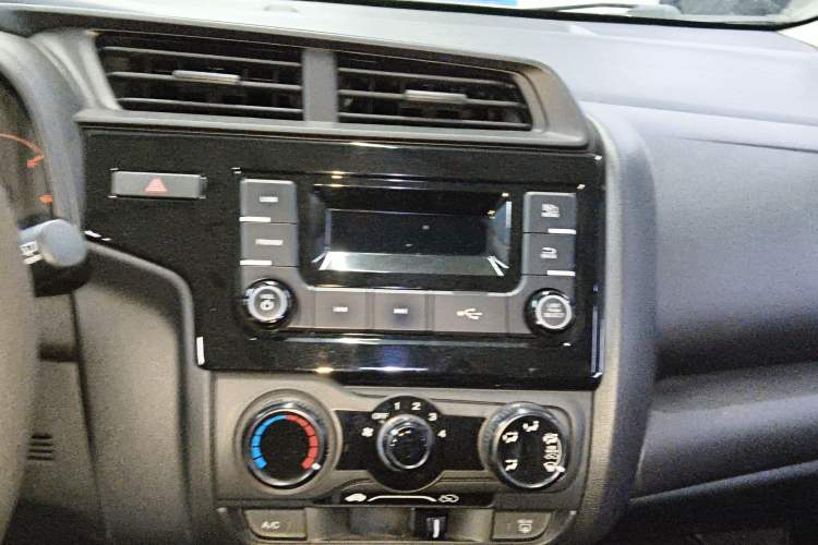 Used Honda Fit 2018 1.5L Manual Comfort Version
