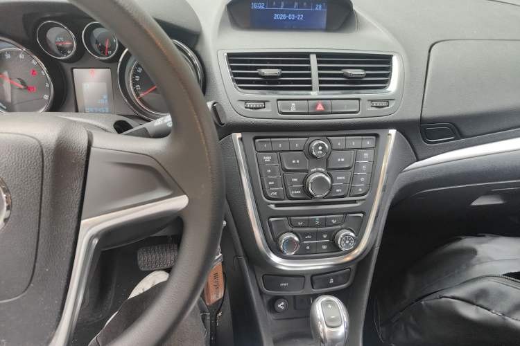 Used Buick Encore 2015 1.4T Automatic Two-Wheel Drive Urban Elite Version
