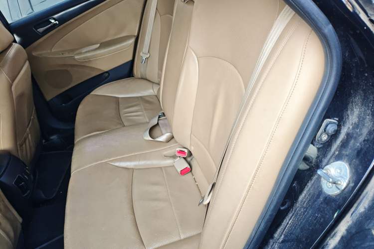 Used Hyundai Sonata 2011 2.0L Automatic Luxury Edition