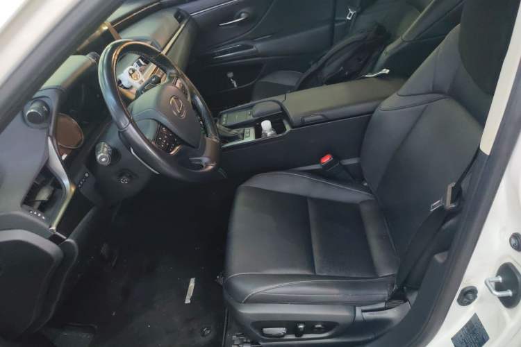 Used Lexus ES 2020 200 Excellence Edition
