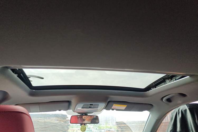 Used MG 5 2021 300TGI DCT Elegant Luxury Edition Headliner