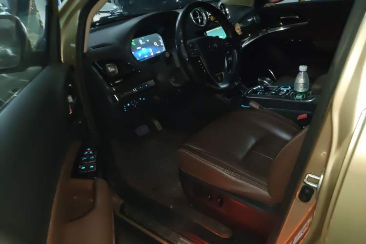 Used BYD Tang New Energy 2015 2.0T Four-Wheel-Drive Flagship Model Driver Seat