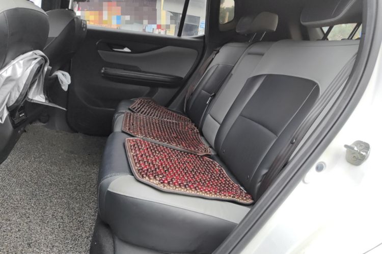 Used Hycan Z03 2022 620 km Range Trendy Cool Version 160 kW 76.8 kWh Left Rear Seat