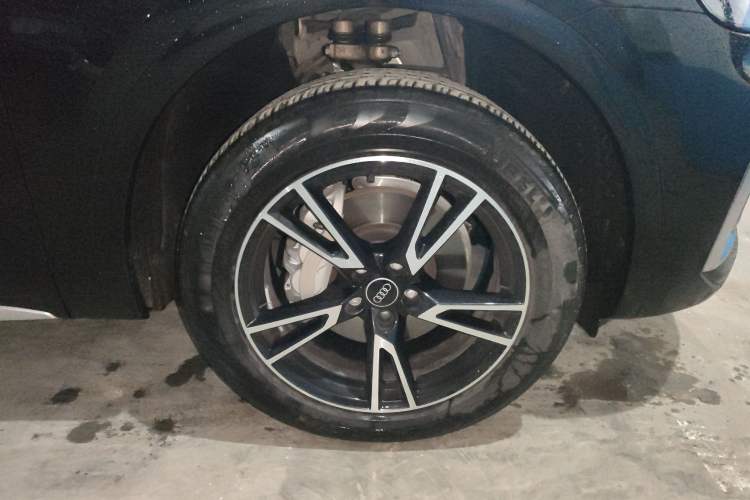 Used Audi Q5L 2024 40 TFSI Fashion Dynamic Model Right Front Wheel Hub