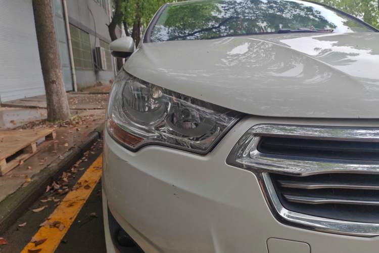 Used Citroen C4L 2015 1.8L Automatic Luxury Edition Right Front Headlight