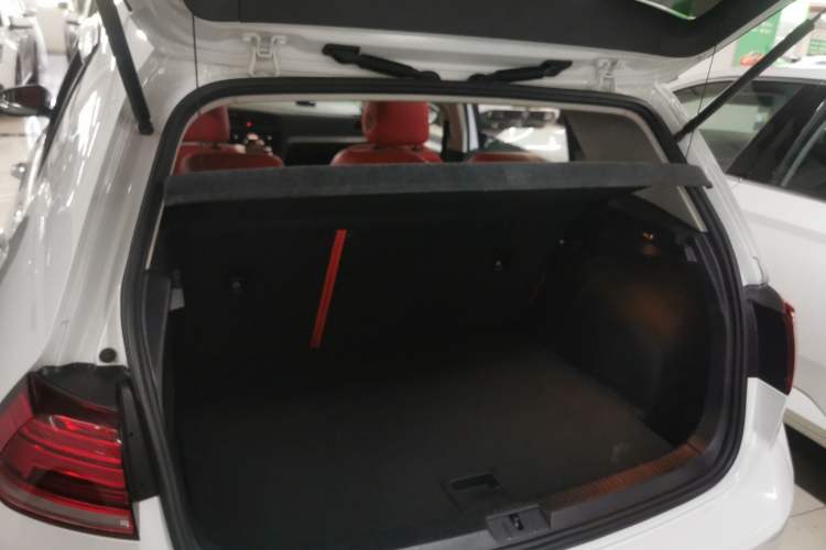 Used Volkswagen Golf 2020 200TSI DSG Comfortable and Ambitious Edition
