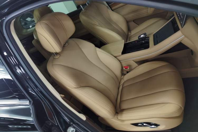 Used Hima AITO M7 2024 1.5T Intelligent Drive 4x4 Max Edition 6 Seats Right Front Seat