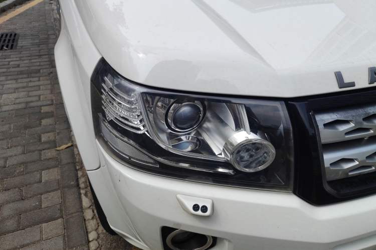 Used Land Rover Freelander 2 2014 2.2T SD4 SE Diesel Edition Right Front Headlight