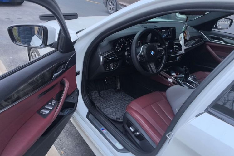 Used BMW 5 Series 2018 Restyled 530Li Leading Edition M Sport Package
