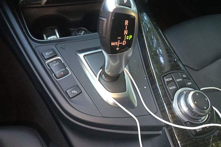 Used BMW 3 Series GT 2014 320i Leading Model Gear Lever