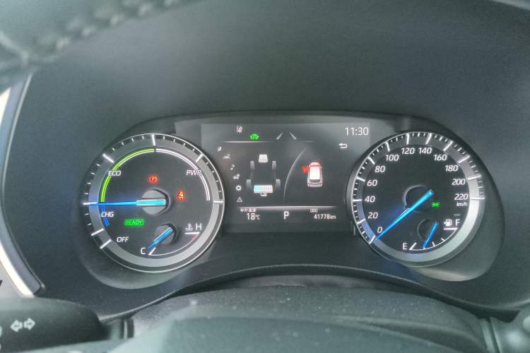 Used Toyota Highlander 2023 2.5L Smart Electric Hybrid Dual-Engine Four-Wheel Drive Prestige Version – 7 Seats Instrument Cluster