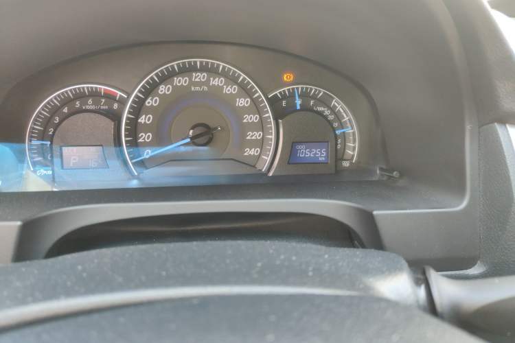 Used Toyota Camry 2016 2.0E 10th Anniversary Elite Edition Odometer Close Up