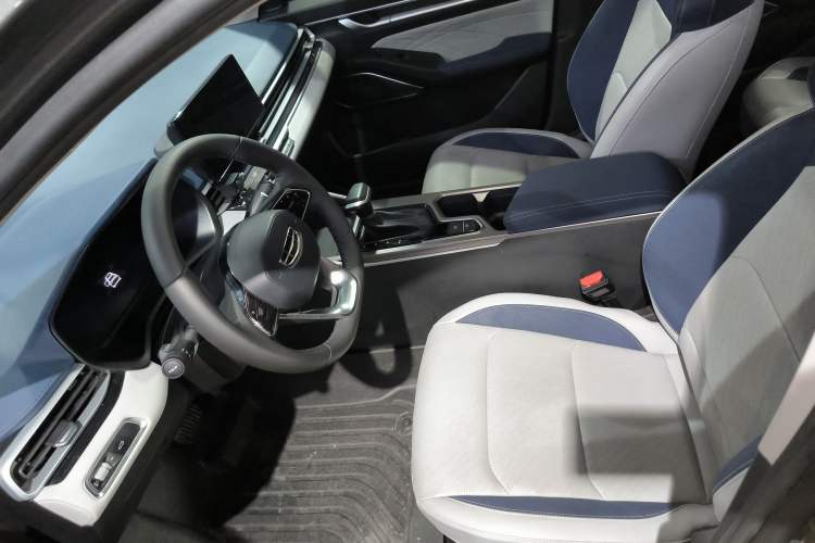 Used Geely Auto Emgrand 2022 4th Generation 1.5L CVT Flagship Model Left Front Seat