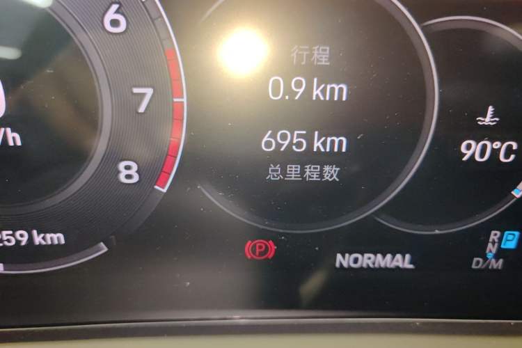 Used Porsche Cayenne 2025 Cayenne 3.0T Odometer Close Up