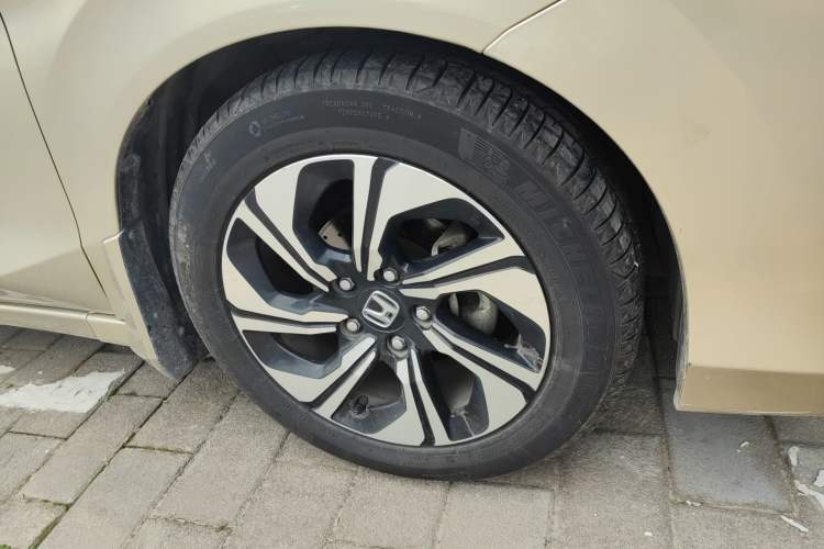 Used Honda Crider 2016 1.8L CVT Leading Edition Right Front Wheel Hub