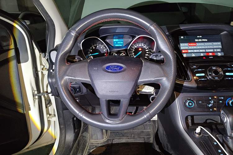 Used Ford Focus 2017 Hatchback 1.6L Automatic Comfort Plus SmartDrive Edition