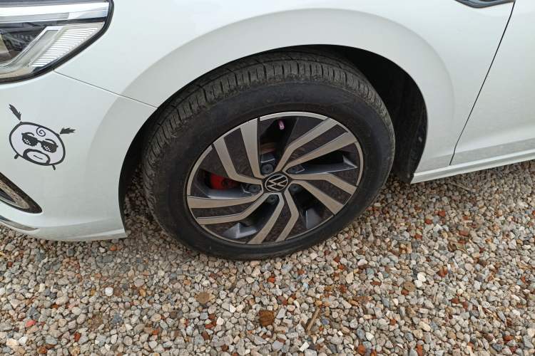 Used Volkswagen Bora 2023 200TSI DSG Smart Drive Version Left Front Wheel Hub