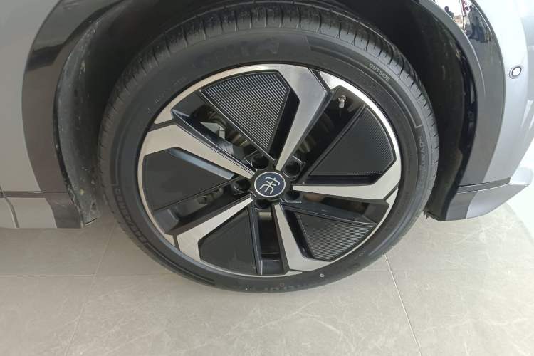 Used BYD Song L EV 2025 Intelligent Driving Version 662 km LiDAR Excellence Edition