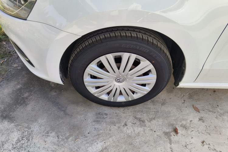 Used Volkswagen Polo 2016 1.6L Automatic Comfort Model