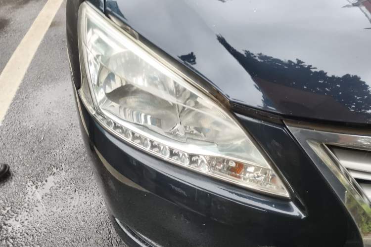 Used Nissan Sylphy 2014 1.6XV CVT Deluxe Edition Right Front Headlight
