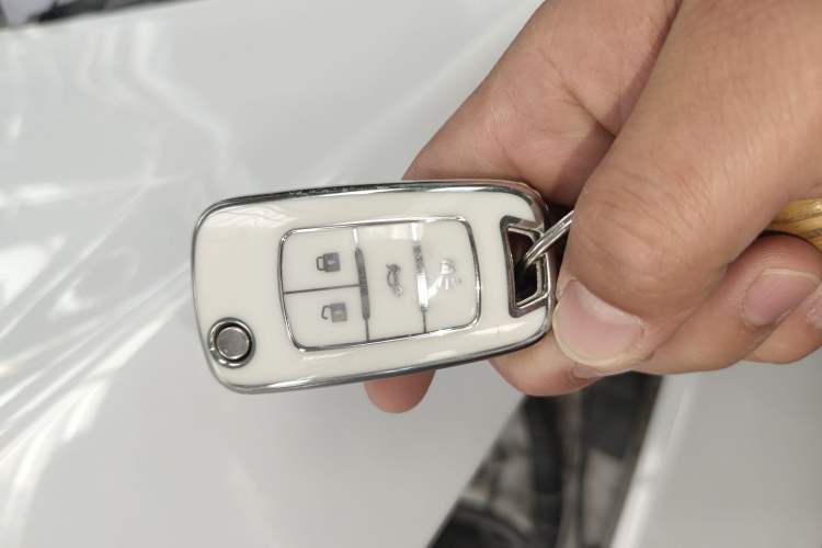 Used Chevrolet Malibu 2017 1.5T Automatic Luxury Edition Vehicle Key