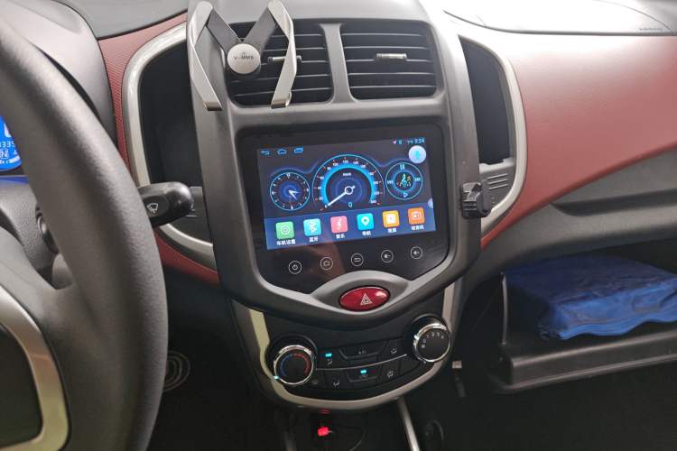 Used CHANGAN Benni 2015 1.4L IMT Luxury Model China V Standard
