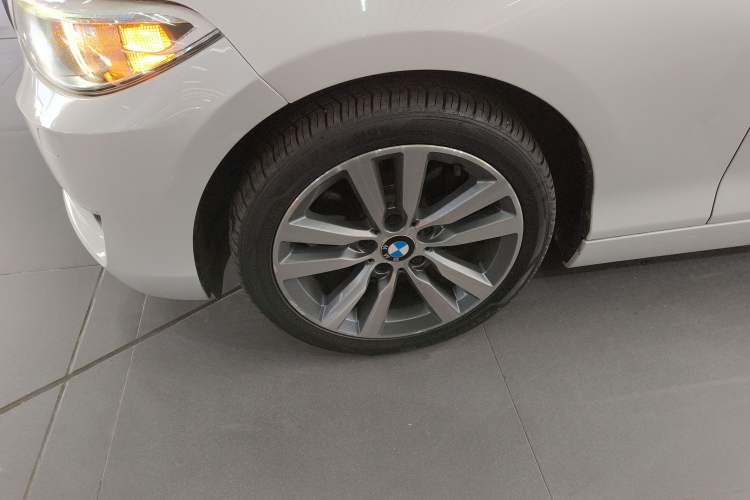 Used BMW 2 Series (Import) 2015 220i Convertible Coupe Leading Model
